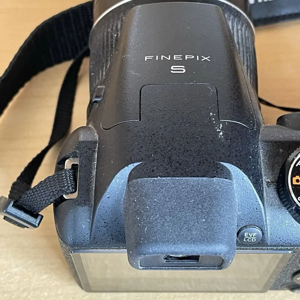 Fujifilm Fuji Finepix S4000 720p HD 14MP Digital Camera 30X Zoom 3